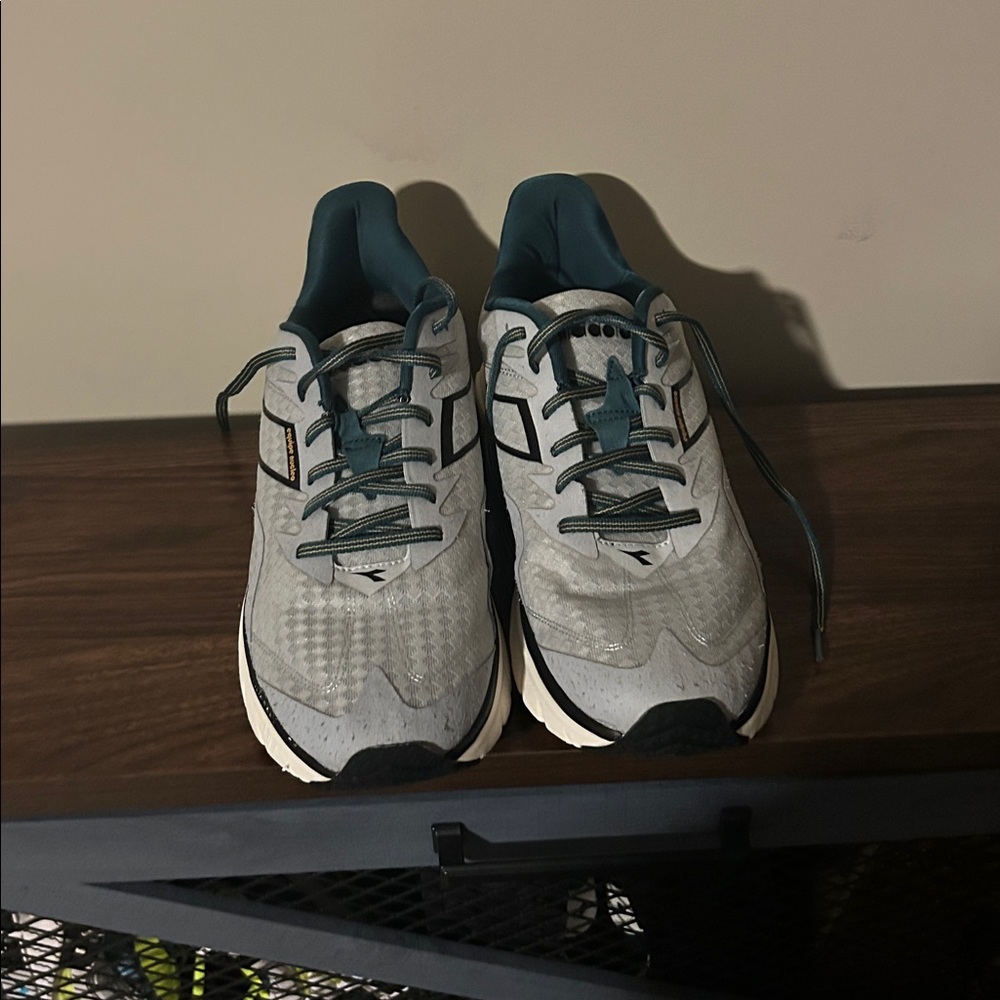 Diadora Grey Equipe Nucleo Running Shoes~Size 13 - Picture 3 of 8